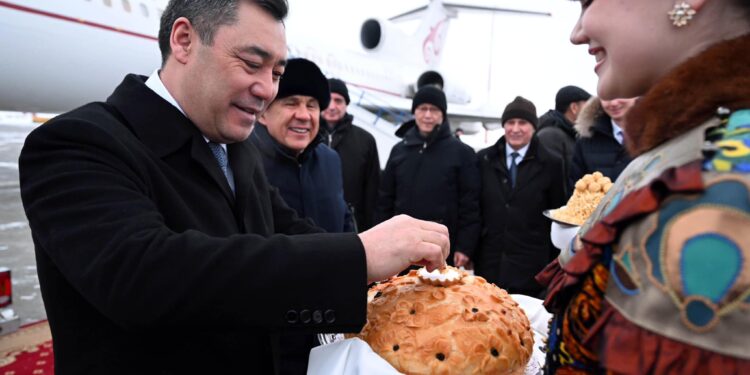 Садыр Жапаровду Казань шаарында кандай тосуп алышты? (сүрөт)