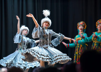 Бишкекте Эне тилдин эл аралык күнү белгиленди (сүрөттөр)