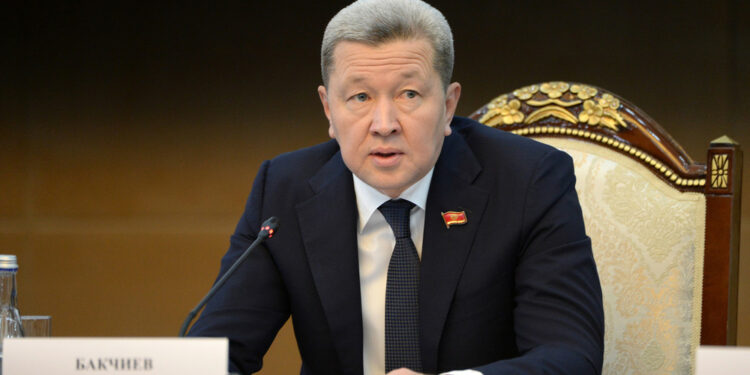 Экс-депутат Жаныбек Бакчиев камакта калтырылды