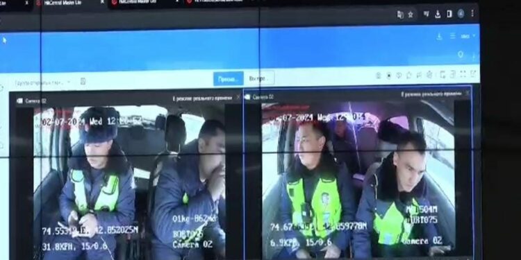 Эми Бишкектин патрулдук милиция кызматкерлери онлайн режимде көзөмөлдө болушат