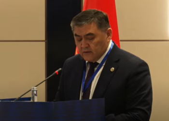 «Убакыт керек». Кыргыз футбол союзунун президенти Камчыбек Ташиев милдетин айтты