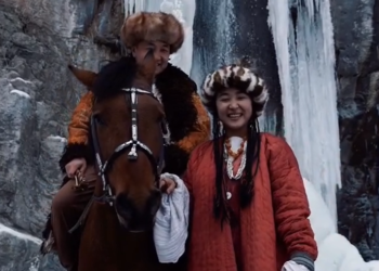 Кыргыздын сүйүүсү кыз куумай сыяктуубу? Австралиялык блогер жараткан видео