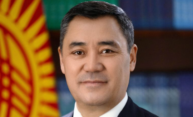 Садыр Жапаров кыргызстандыктарды Мекенди коргоочулар күнү менен куттуктады