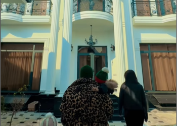 «Жанзе», «Дайдып» ырларын ырдаган Хамдам Собиров «шикарный» үйүн көрсөттү (видео)