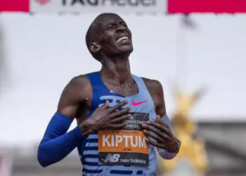 Дүйнөдөгү эң күлүк спортчу 24 жашында каза болду. Анын атасы уулу өлтүрүлгөн болушу мүмкүн экенин айтты