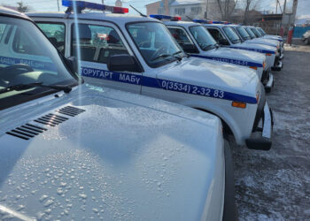 Нарын облустук милициясына 10 кызматтык унаа ташырылды (сүрөт)