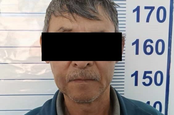 Майлуу-Сууда 65 жаштагы кишинин өлүмүнөн кийин спирт ичимдигин чогуу ичкен жаран кармалды