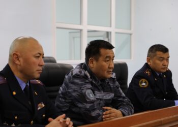Баткен ОИИБдин башчысы милиция кызматкерлерге жолугуп, тапшырма берди