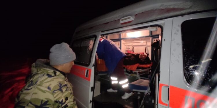 Ысык-Көлдө өзүн-өзү атып алган кишини милиция куткарып калды. Окуянын чоо-жайы (видео)