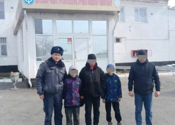 Дайынсыз болуп жаткан 3 бир тууган Ысык-Көлдө табылды