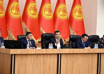 Садыр Жапаров ЖМК жетекчилери менен жолукту (сүрөт)