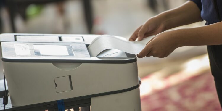 Баткен округу боюнча депутаттыкка  9 адам талапкерлигин көрсөттү