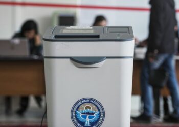 Кара-Суу округу боюнча депутаттыкка 8 адам талапкерлигин көрсөттү