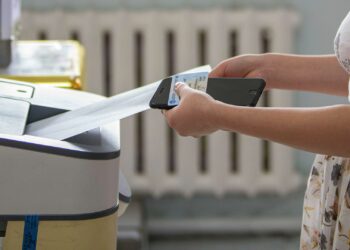 Кара-Суу жана Баткен округдары боюнча депутаттыкка талапкерлигин койгондордун тизмеси