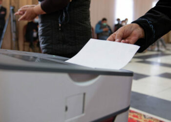 Ош округунан депутат болуу үчүн арыз жазган талапкерлер жок