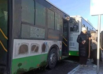 Бишкекте 2 автобус сүзүшкөн кырсыктын сүрөтү тарады