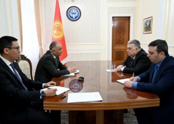 Нурланбек Шакиев Азербайжанга расмий иш сапары менен барат