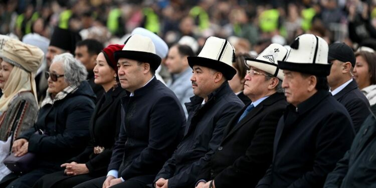 Төрага Нурланбек Шакиев кыргызстандыктарды Нооруз майрамы менен куттуктады