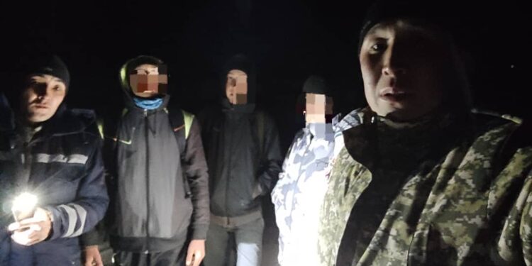 Чолпон-Атада тоого чыккан бойдон байланышка чыкпаган 4 өспүрүм аман-эсен табылды