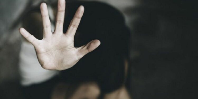 Укук коргоочу: «Сокулукта кордолгон кыздын үй-бүлөсү көчүп кетүүгө үй издеп жатат»