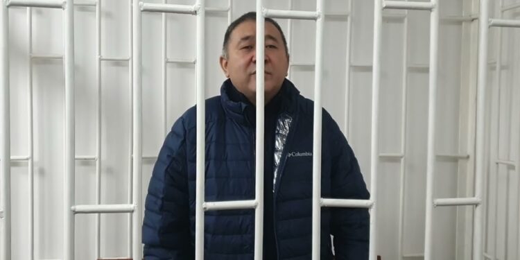 «Кемпир-Абад иши». Сот экс-депутат Кубанычбек Кадыровду камактан бошотту