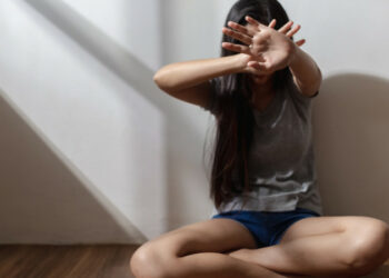 «40 эркекке салып берем». Сокулукта 9 жигит зордуктап жүргөн 13 жаштагы кыздын апасы акыйкаттык издейт