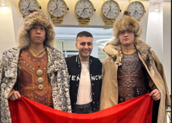 Дайыма күлүп тамак жасаган түркиялык ашпозчу Бурак Өздемир Кыргызстанга келди