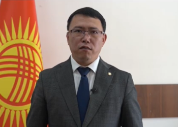 «Акча сураса — алдамчылар». Президенттин маалымат катчысы кайрылуу жасады (видео)