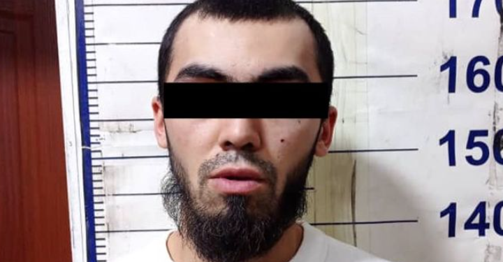 Бишкектин тургуну үйүндөгү 418 миң сомун уурдатып жиберди