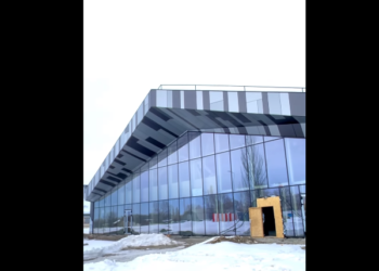 «Каракол» эл аралык аэропортунун курулушу бүтөйүн деп калды (видео)