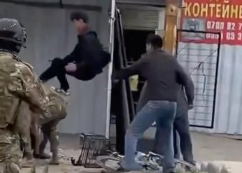 Жалал-Абадда кармоо учурунда атасына болушкан бала ооруканада