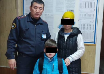 Бишкекте окуучу бала автобуста уктап калып, адашып кеткен