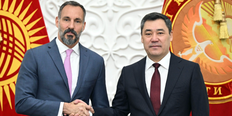 Садыр Жапаров Рахим Ага Хан ханзааданы кабыл алды (видео)