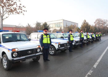 Баткен облустук милициясына 16 кызматтык унаа тапшырылды (сүрөт)