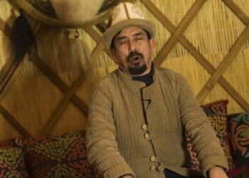 Манасчы Рысбай Исаковго “Кыргыз Республикасынын Эл артисти” наамы ыйгарылды