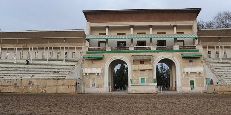 Баштапкы баасы 8,7 миллиард сом. Бишкектеги “Ак кула” ипподромунун жери сатылат