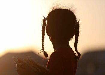 Кара-Сууда уктоочу бөлмөдөн жоголгон 5 жаштагы кыздын талаадагы унаадан табылышы. Шектүү 2 ай камакта болот