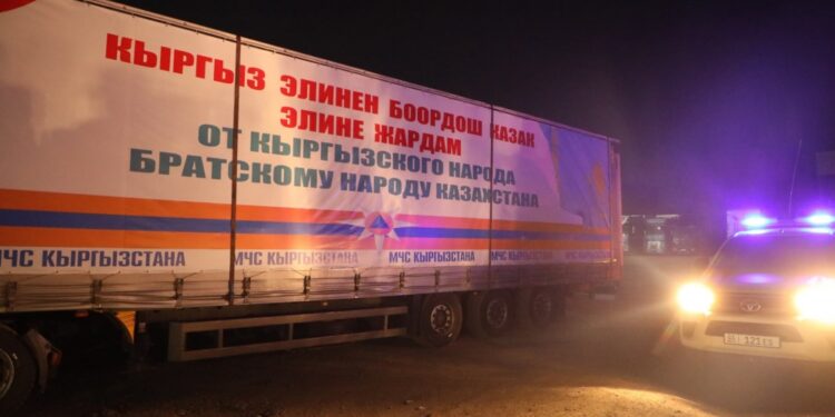 Кыргызстан Казакстанга дагы гумжардам жөнөттү