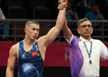 Акжол Махмудов Азия чемпиондугунун финалына чыкты (видео)