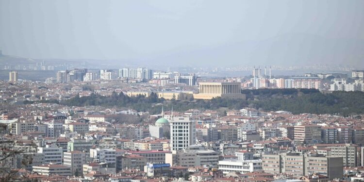 Тажикстандын жарандарына Түркияга визасыз кирүүгө тыюу салынды