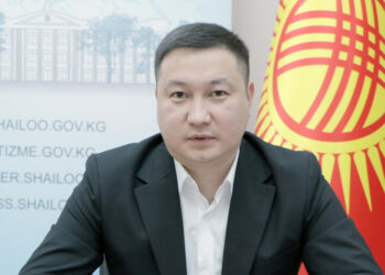 Баткен округу: Алдын ала маалымат боюнча Бактыяр Калпаев алдыга чыкты