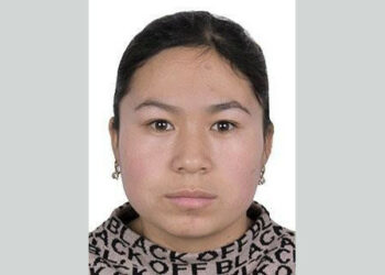 Ошто 22 жаштагы келин изделип жатат. Ал үйдөн чыккан бойдон дайынсыз