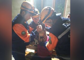 Казакстанда сүрөткө өзгөчө болуп түшөм деген кишинин окуясы көптөрдү жылмайтты (видео)