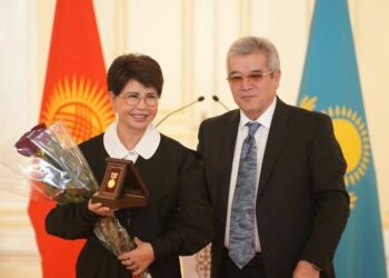 Ырчы Роза Рымбаевага «Кыргыз Республикасынын Эл артисти» наамы берилди