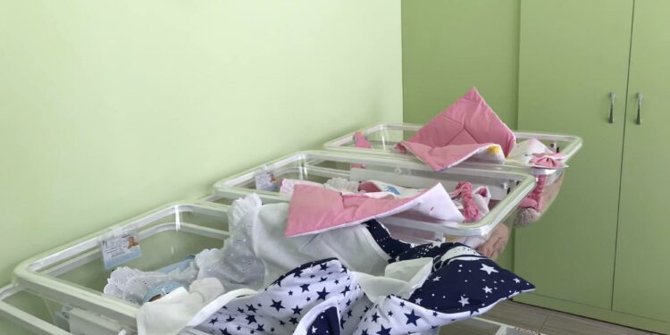 Сүйүнчү! Бишкекте 35 жаштагы келин 3 эм төрөдү