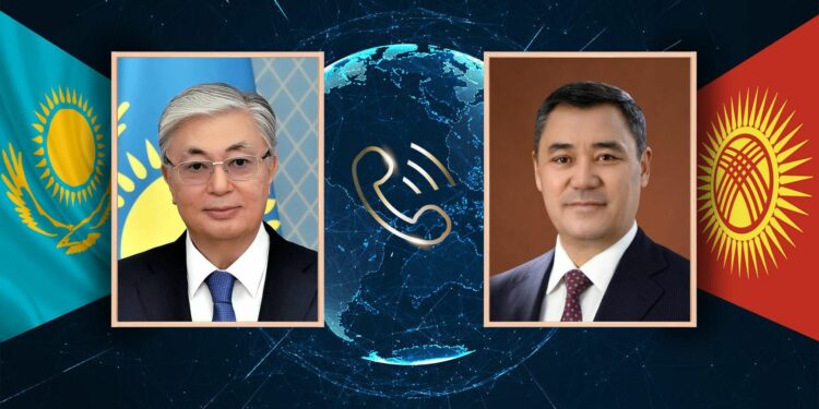 Садыр Жапаров Казакстандын президенти менен телефон аркылуу сүйлөштү