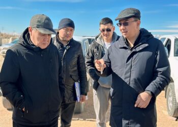 «Чуңкурлар — табигый процесс». Министр Бишкектеги жолдор боюнча түшүндүрмө берди