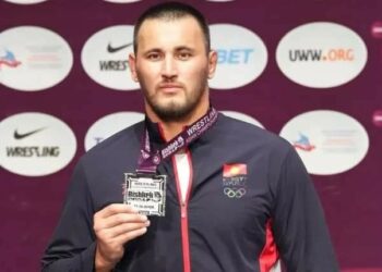 Айаал Лазарев Азия чемпионатынын күмүш медалын тагынды