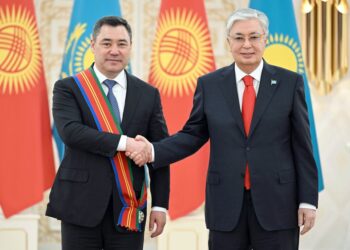 Садыр Жапаров Казакстандын «Достык» ордени менен сыйланды