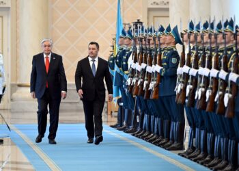 Астанада Садыр Жапаров жана Касым-Жомарт Токаевдин расмий жолугушуу аземи болуп өттү